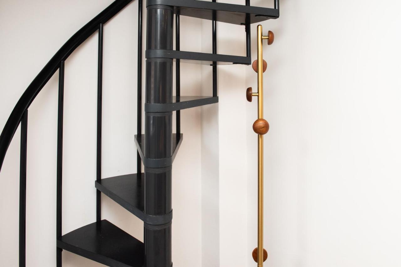 Modern Finish To A Historic Brewers House, Derby Villa Екстериор снимка